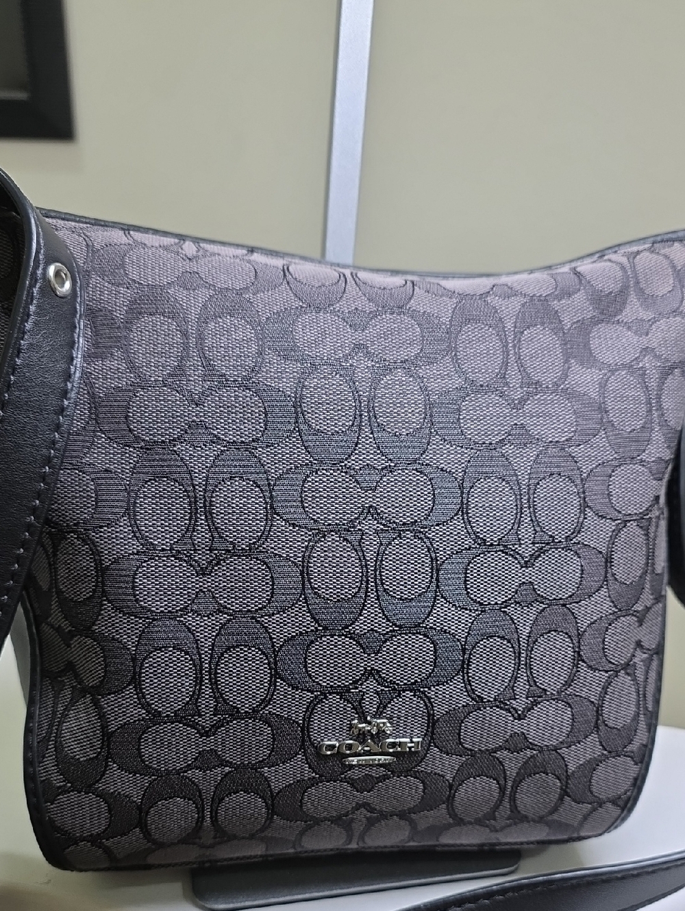 COACH 25697 Signature Black Smoke Dufflette Shoulder Bag Crossbody Like New - Picture 3 of 16